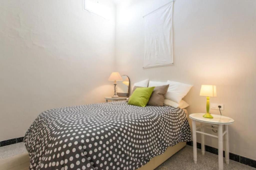Casa Pepita: Vintage Spirit In The Old Town Sevilha