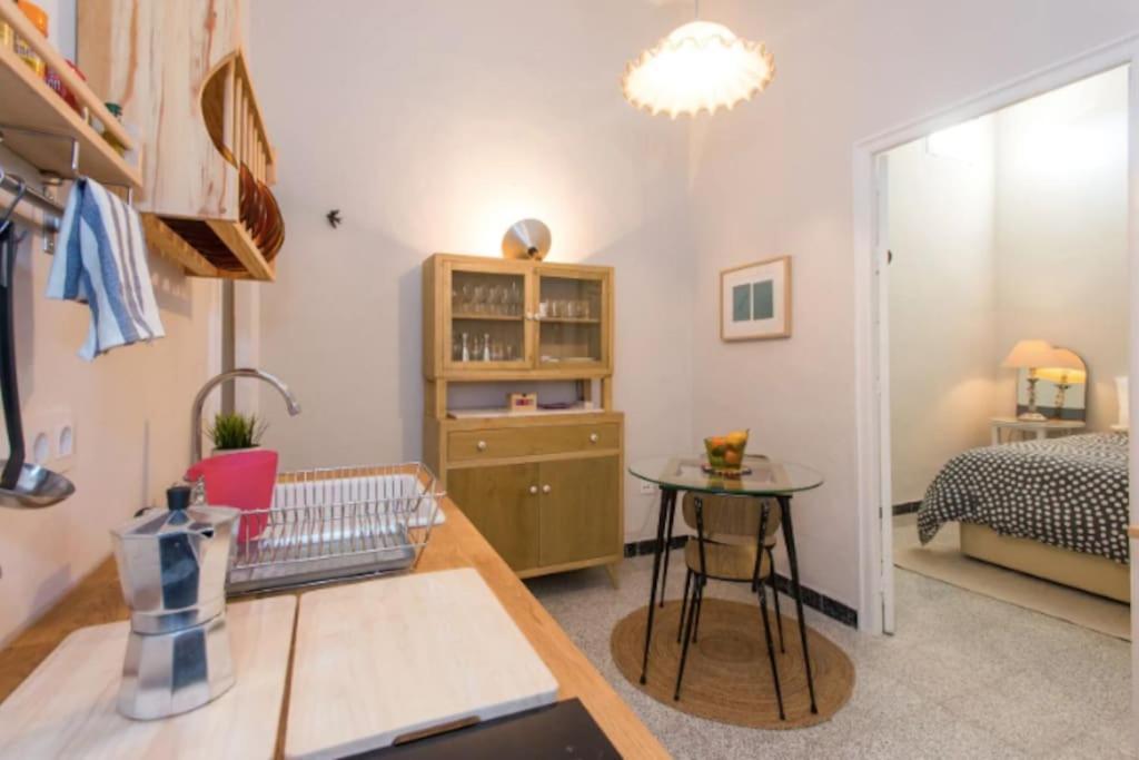 Casa Pepita: Vintage Spirit In The Old Town * Sevilha